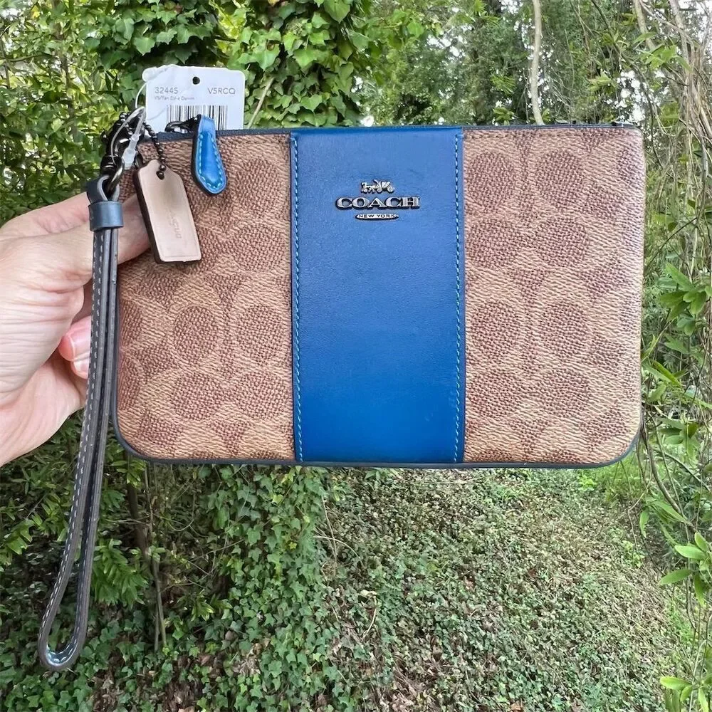 NWT COACH Small Wristlet In Color block Signature Canvas 32445 AUTHENTIC